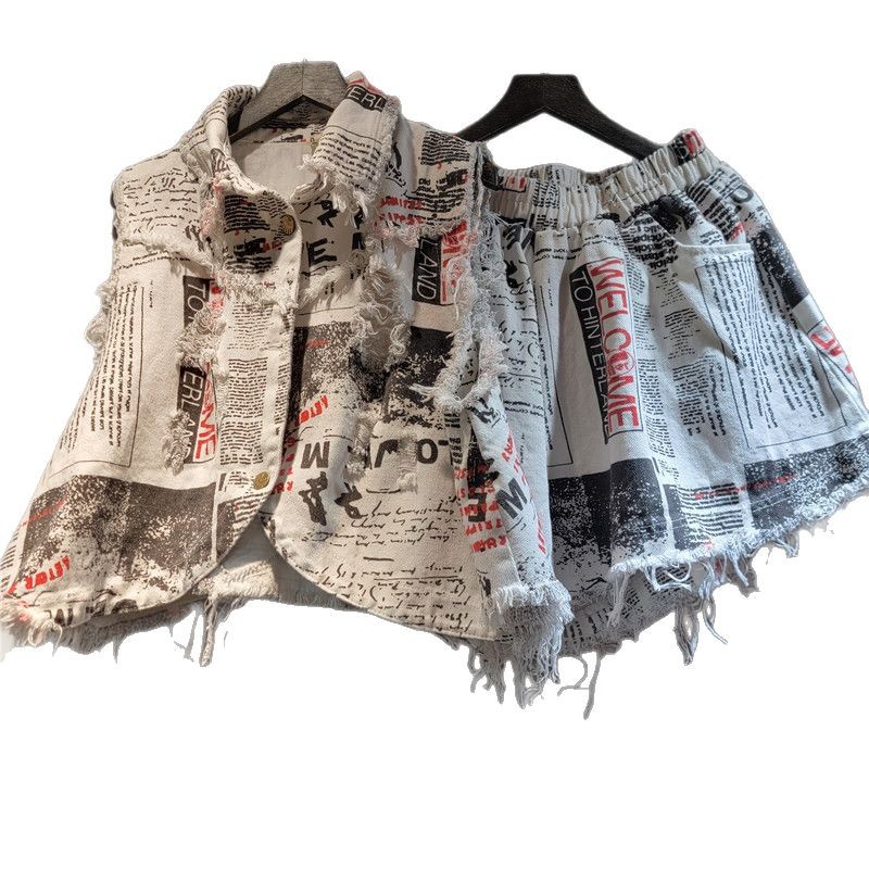 Chic Women Newspapers Letters  - Shorts Denim Frayed ulasan dan harga